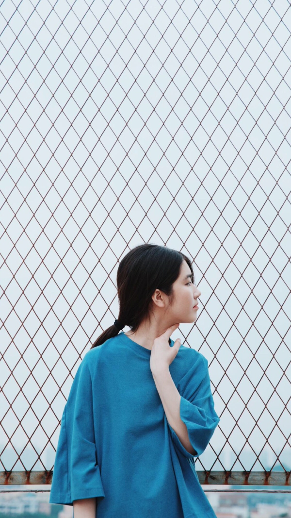 oppo全面屏美女壁纸