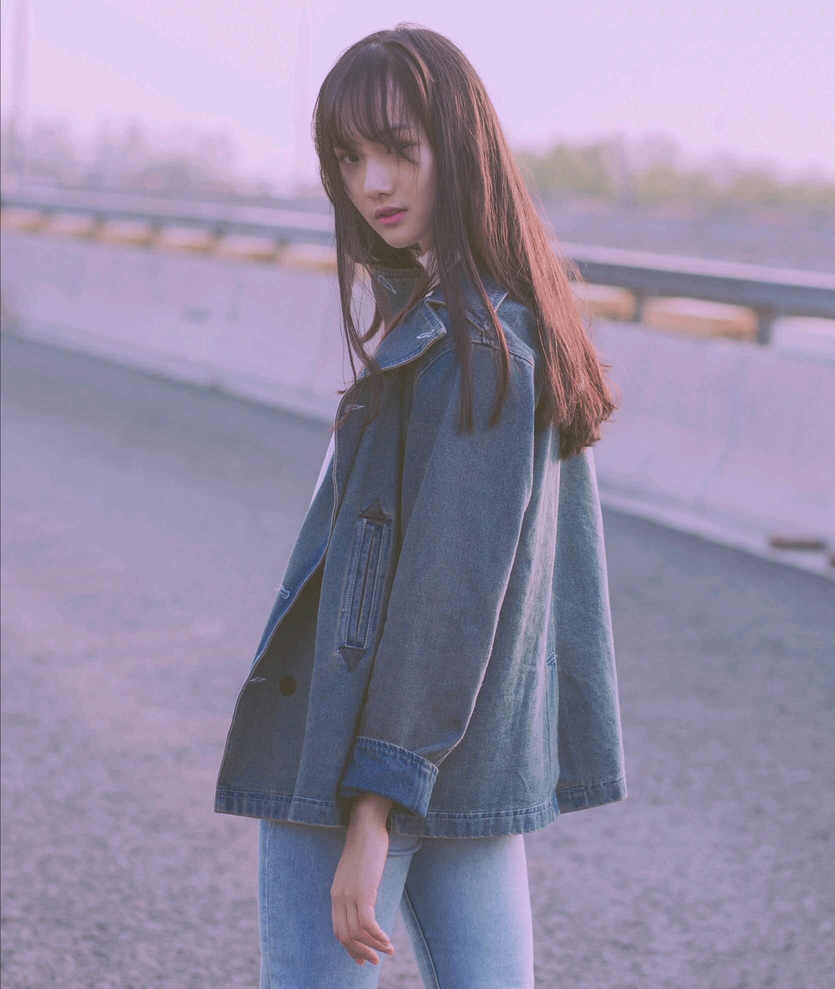 全面屏美女壁纸