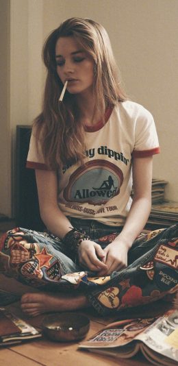 金发美女手机壁纸