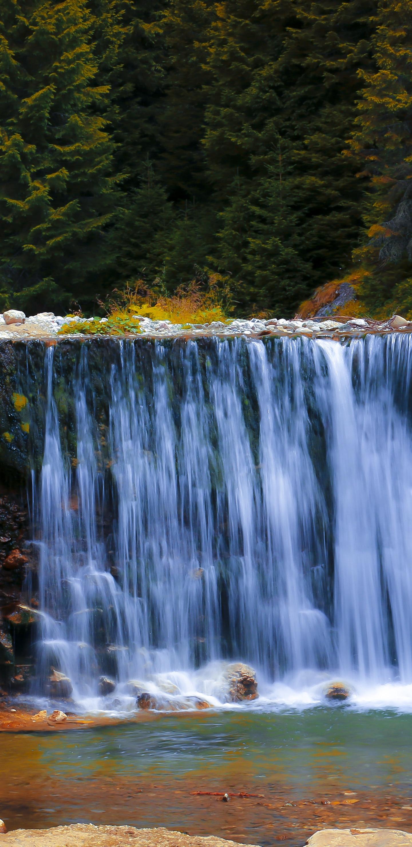 小瀑布溪流壁纸