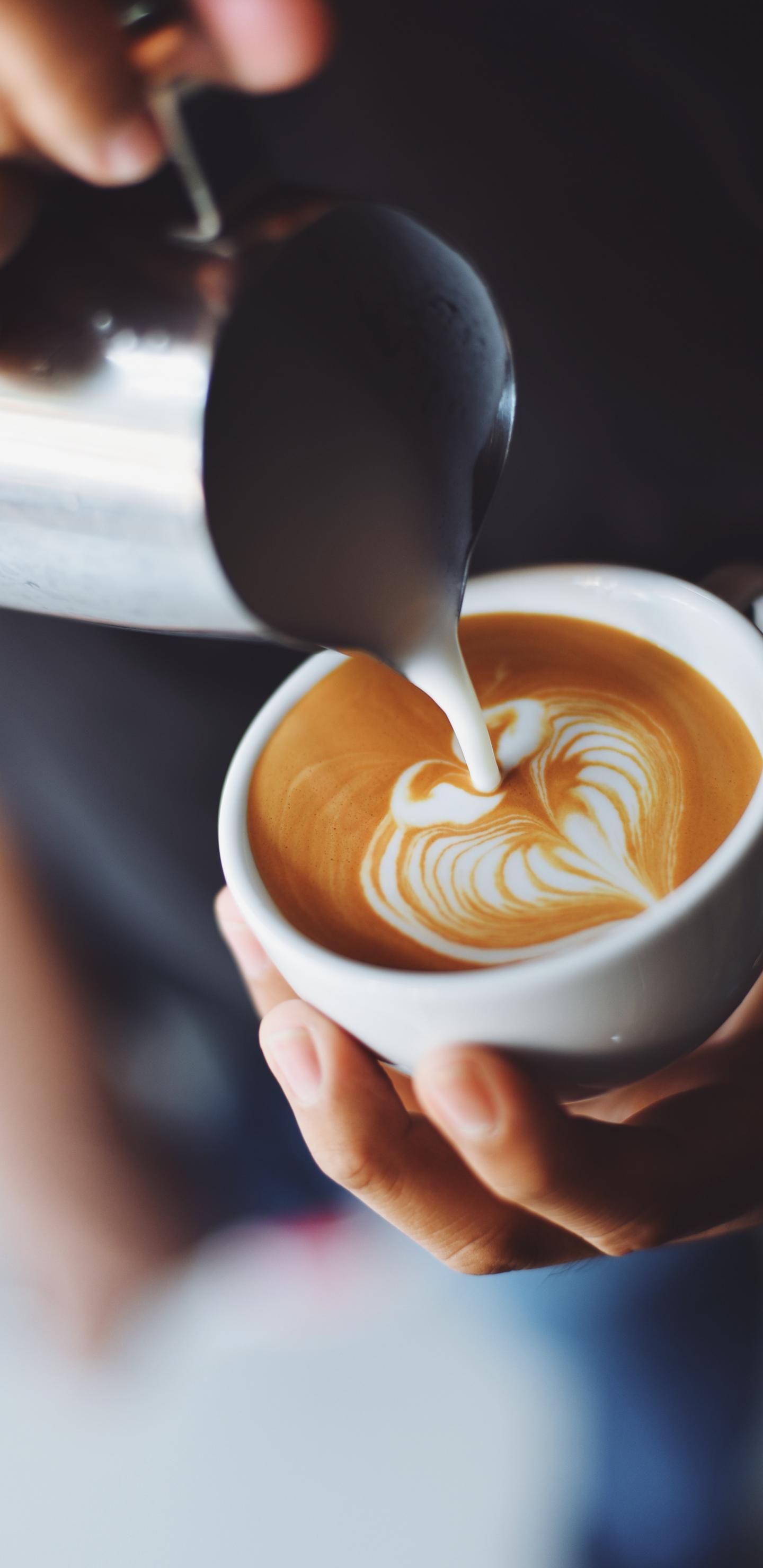 超清2K手机壁纸-制作爱心奶茶