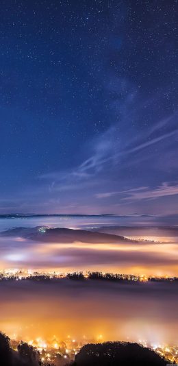 迷雾缭绕的美景