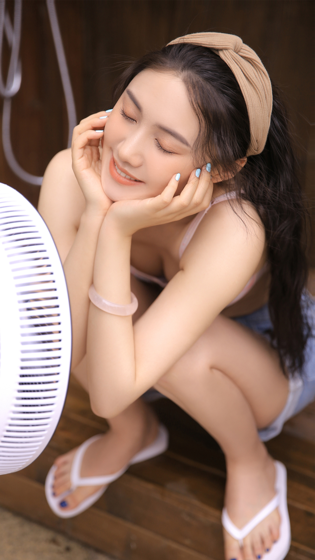 诱人内衣美女手机壁纸图片5