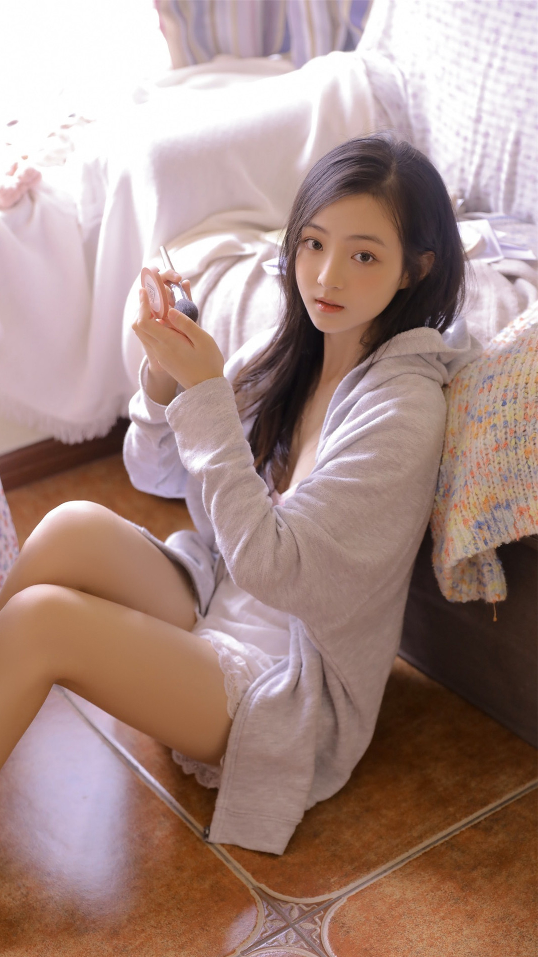 粉色内衣美女手机壁纸图片