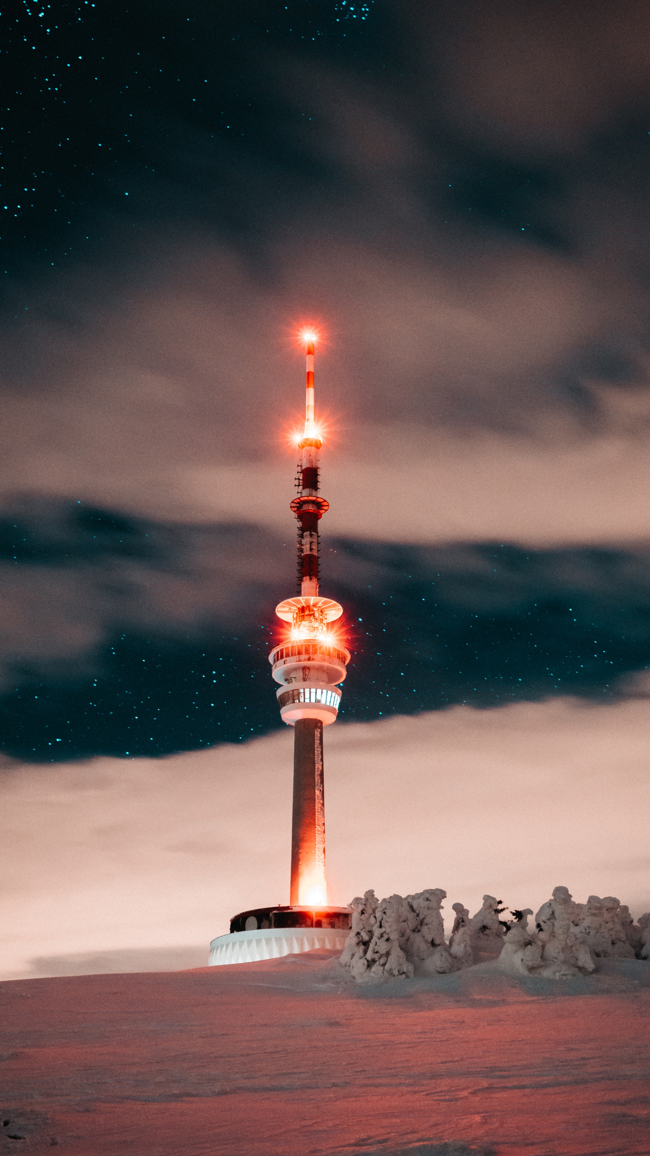 星空下的灯塔