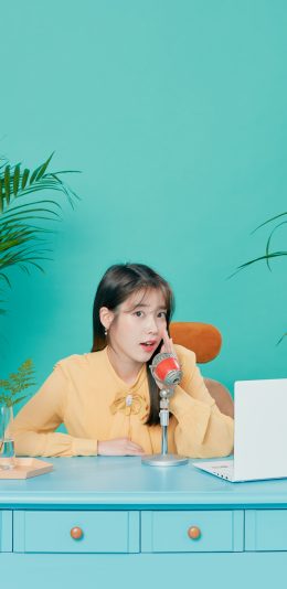 IU