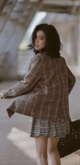 短发妹子2