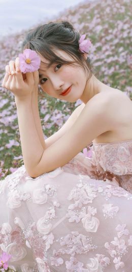 美女梨涡允允