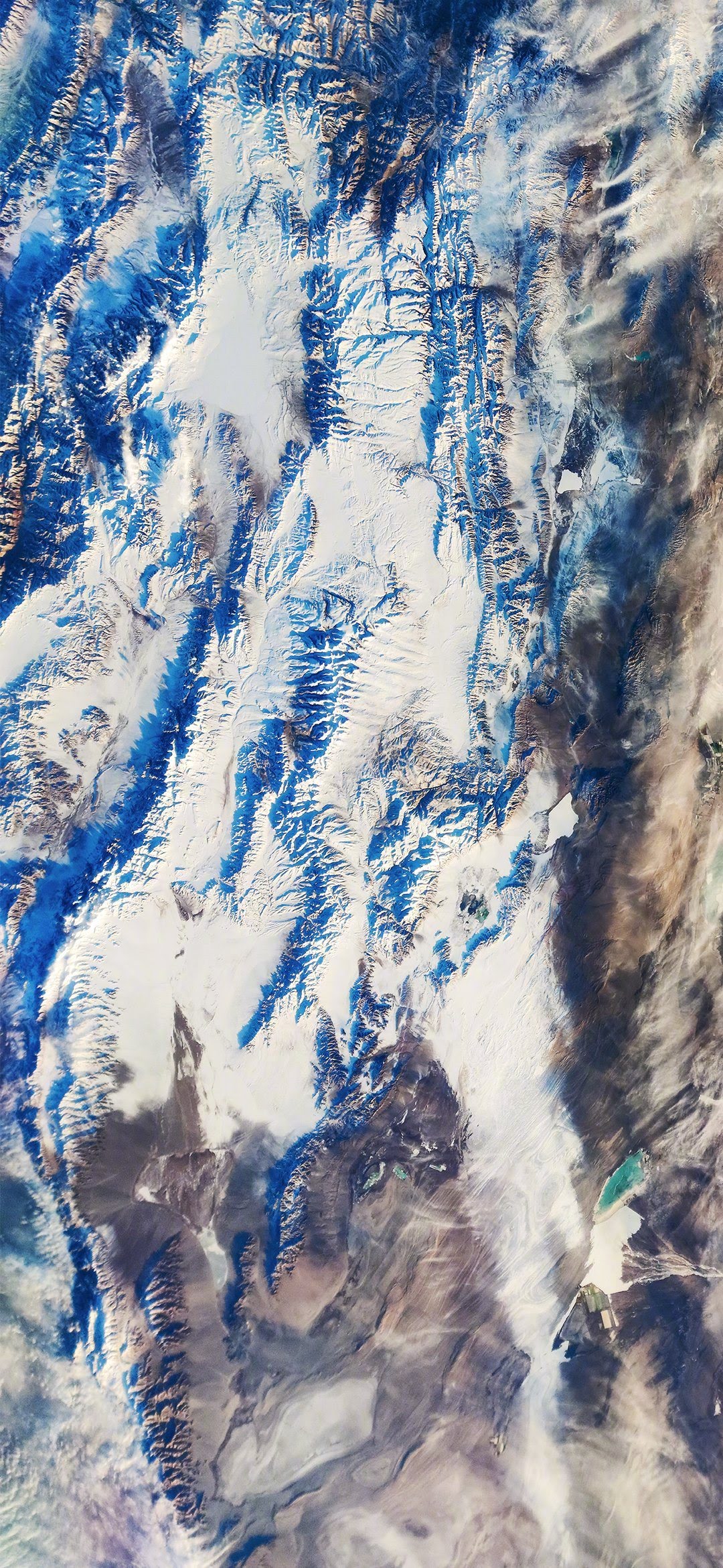 1080 × 2340 高山 鸟瞰风景壁纸