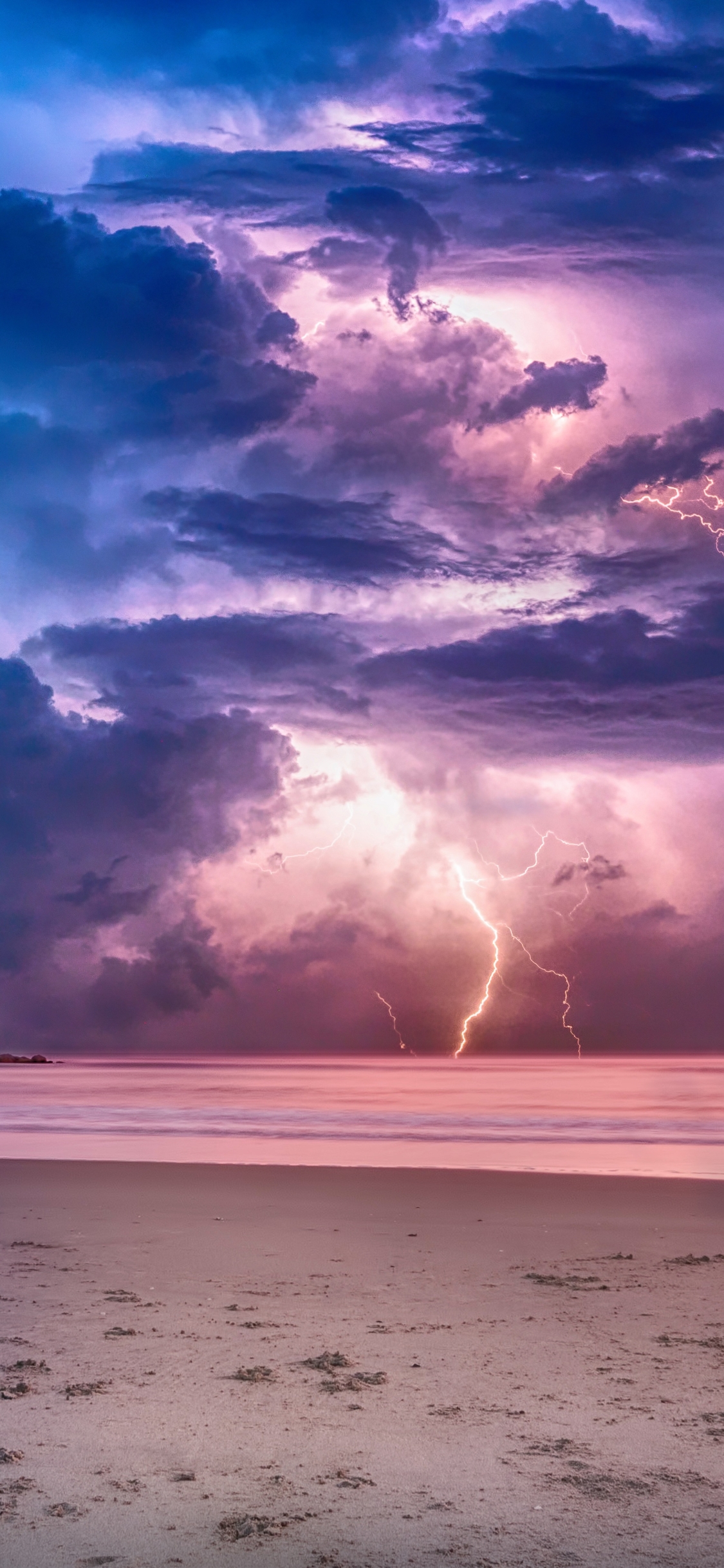 [2436×1125]天空 打雷天气手机壁纸