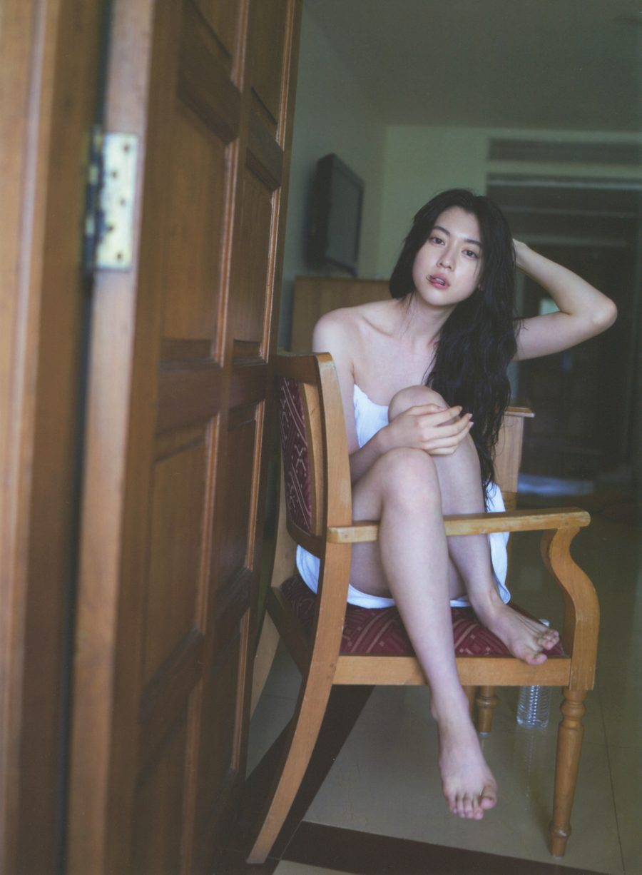 三吉彩花