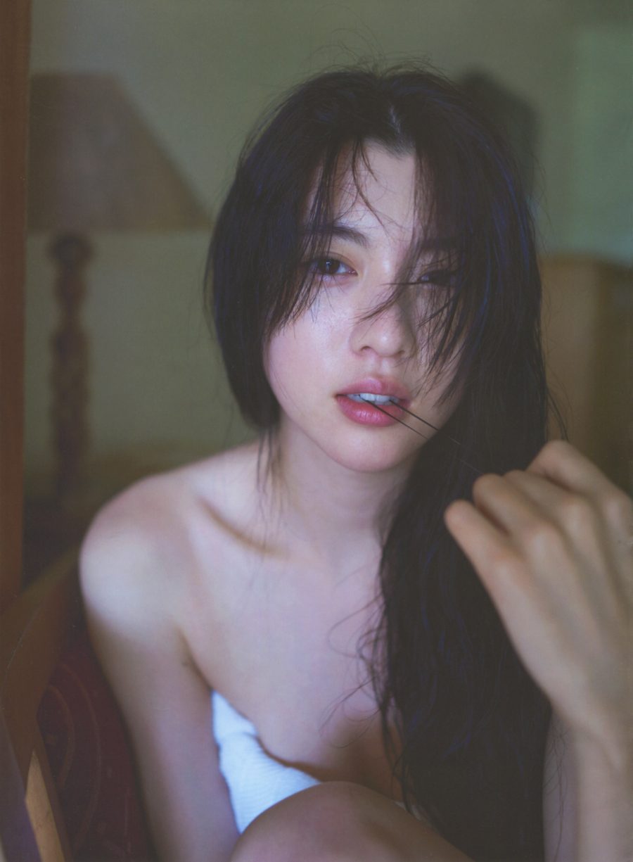 三吉彩花