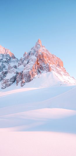 美丽好看的雪山风景全屏手机壁纸