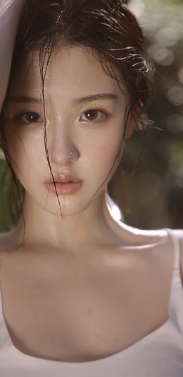 芭蕉树，雨林，吊带连衣裙美女淋雨湿身唯美户外写真图片(3/9)