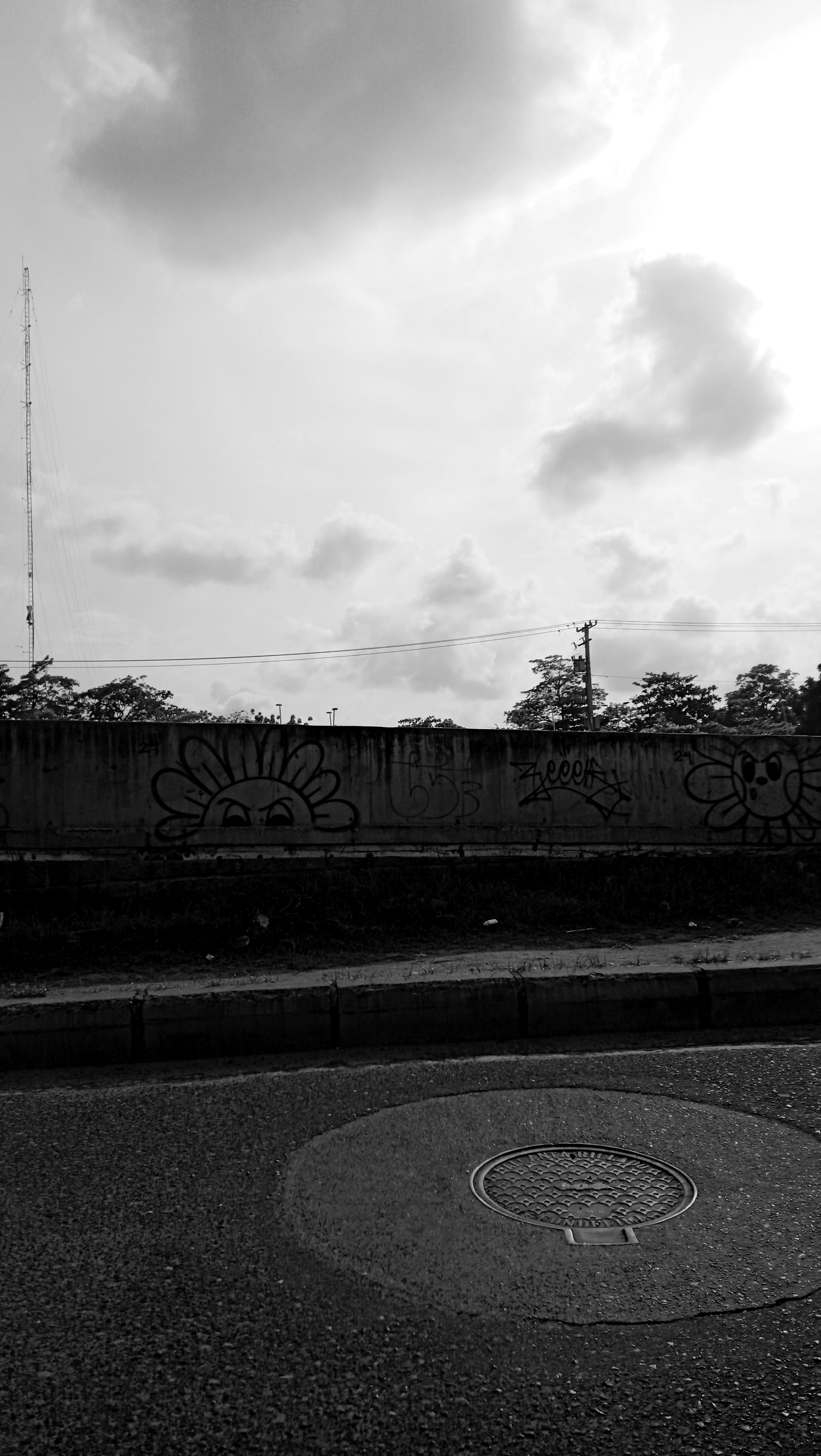 黑色｜灰色的｜天空