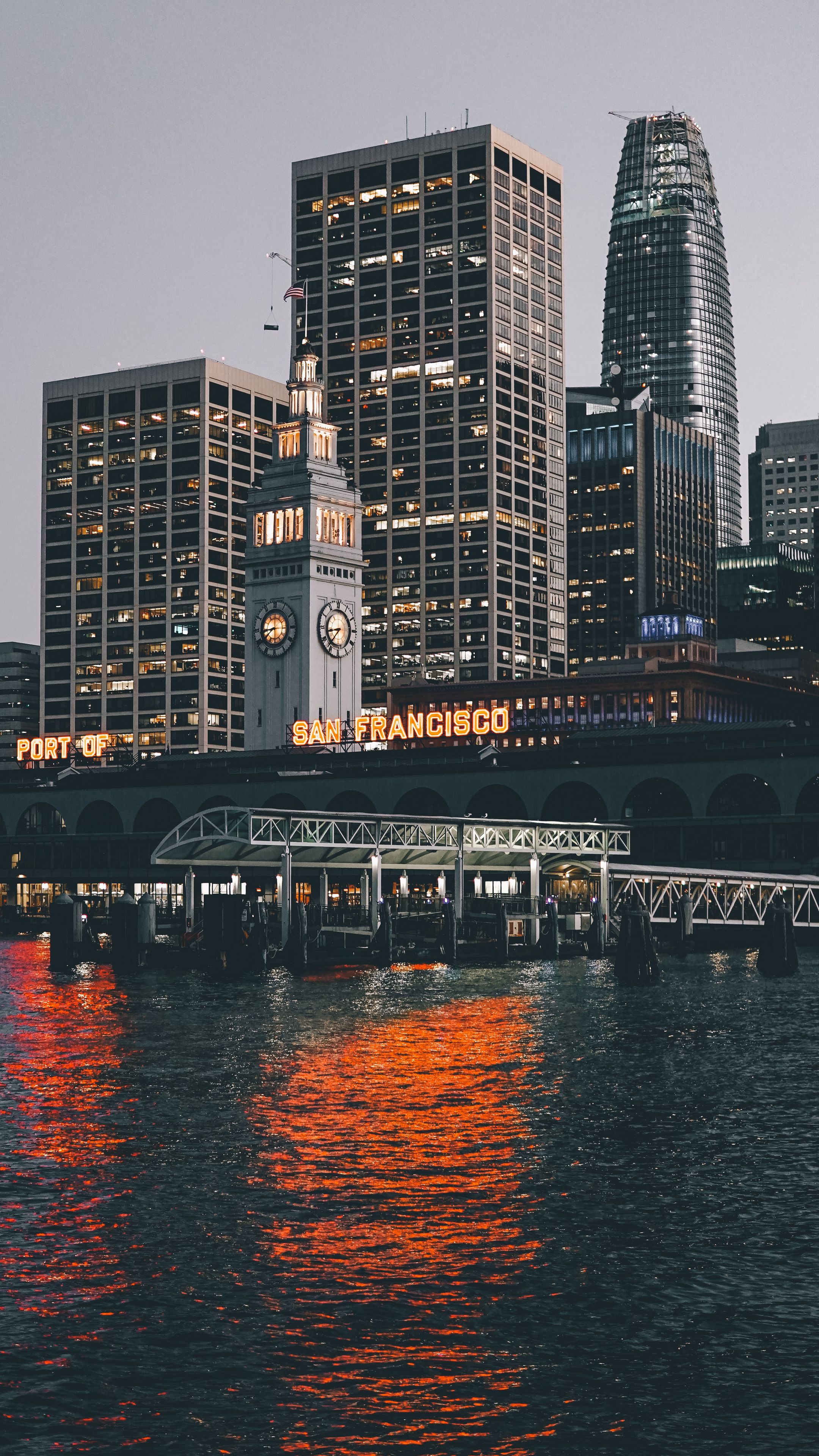 摩天大楼｜纵向显示｜日落