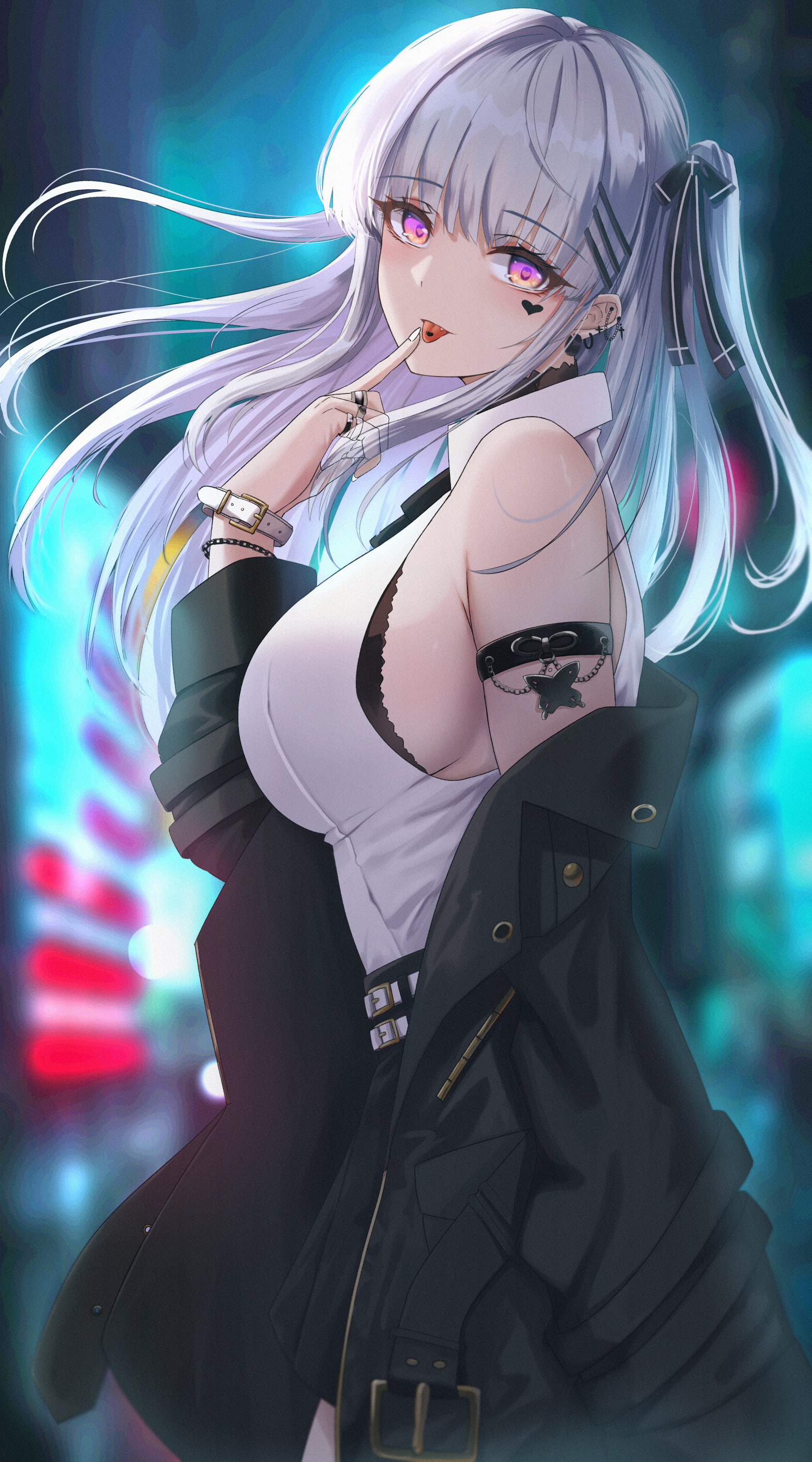 紫色的眼睛｜动漫女孩｜大胸部