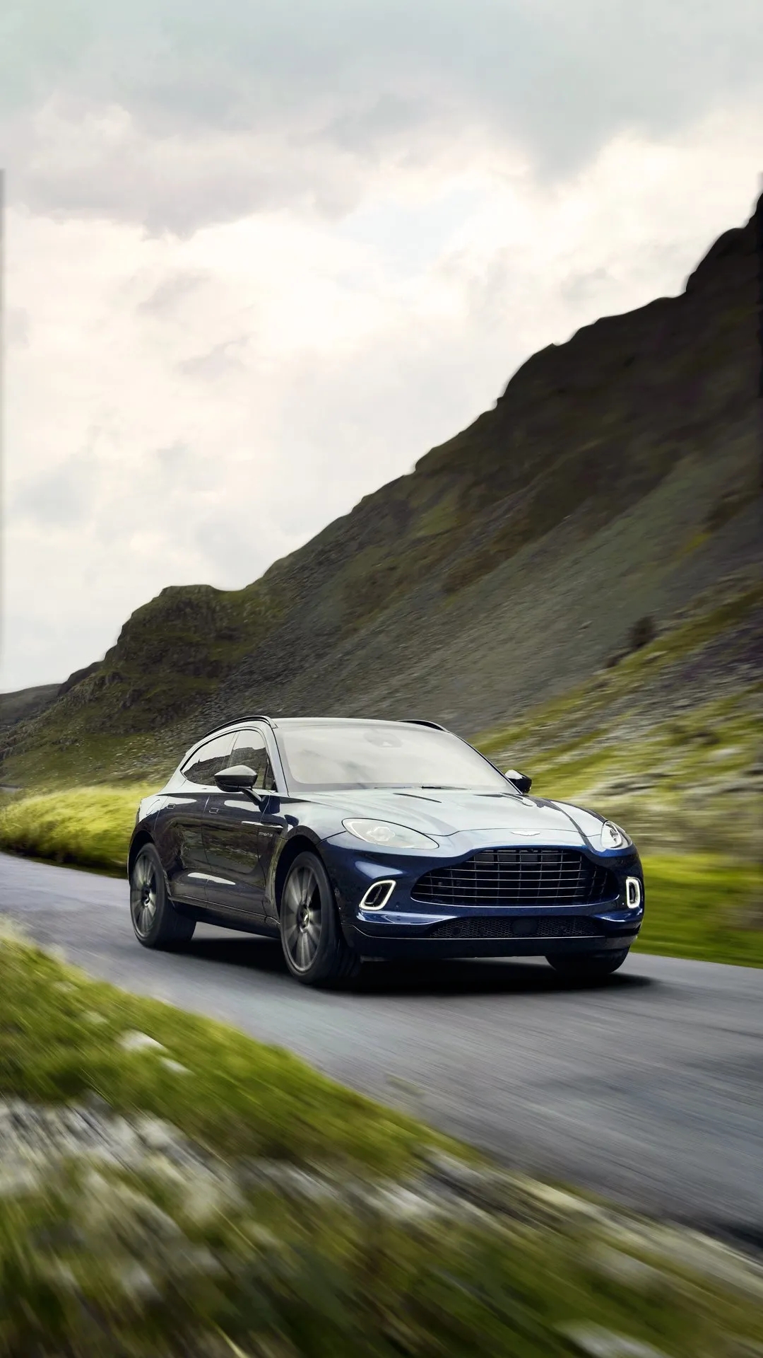 阿斯顿·马丁｜自然｜车