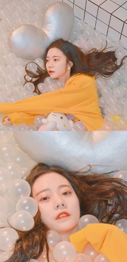 [2436x1125]女孩 写真 气球 少女感 苹果手机动漫壁纸图片