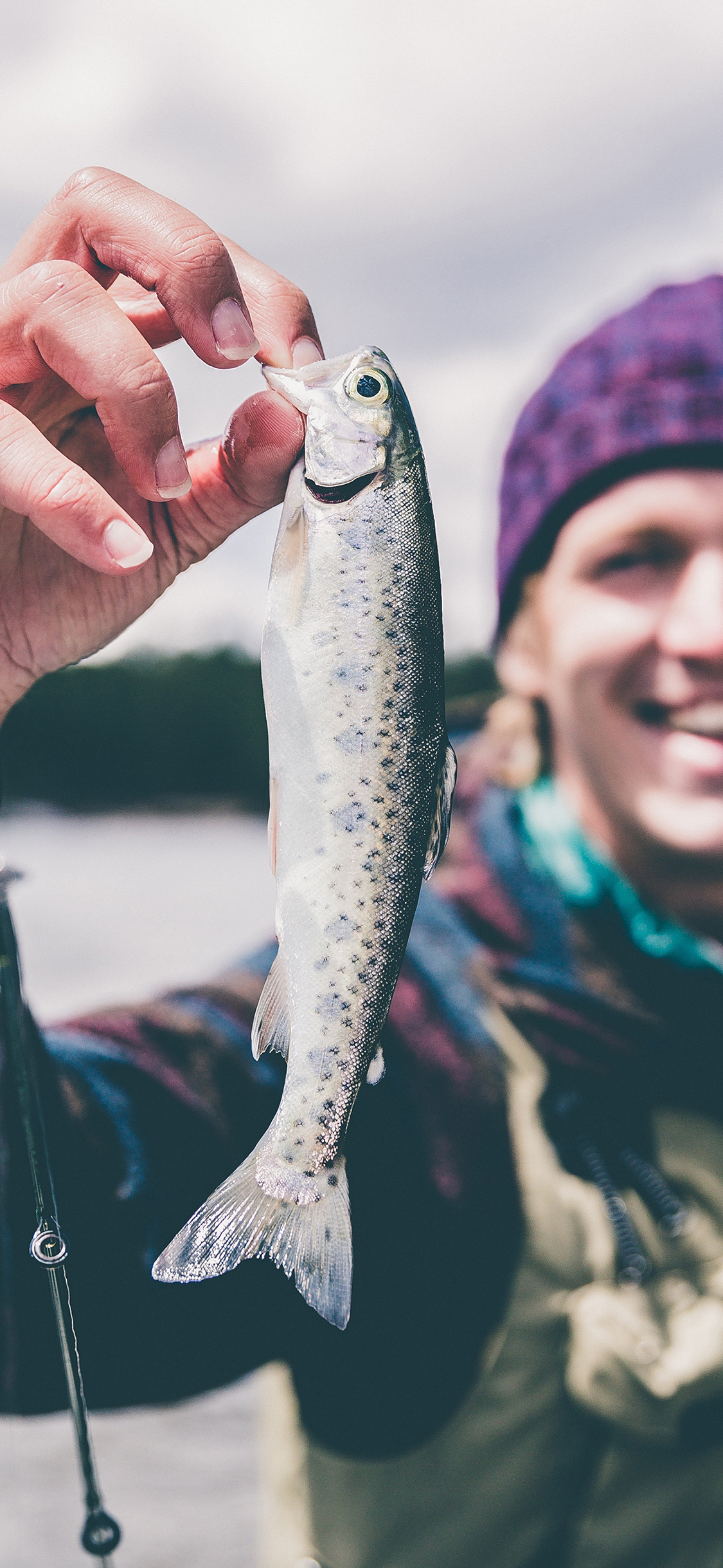 [2436×1125]钓鱼 男性 娱乐 休闲 出海 苹果手机壁纸图片