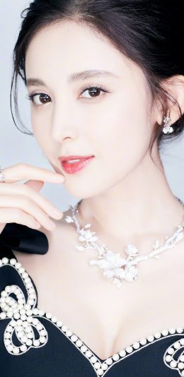 [2436x1125]古力娜扎 演员 艺人 肤白貌美 苹果手机美女壁纸图片