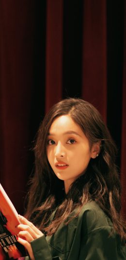 [2436x1125]吴宣仪 火箭少女101 歌手 偶像 团体 明星 苹果手机美女壁纸图片