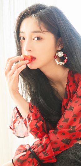 [2436x1125]周洁琼 歌手 明星 艺人 草莓 苹果手机美女壁纸图片