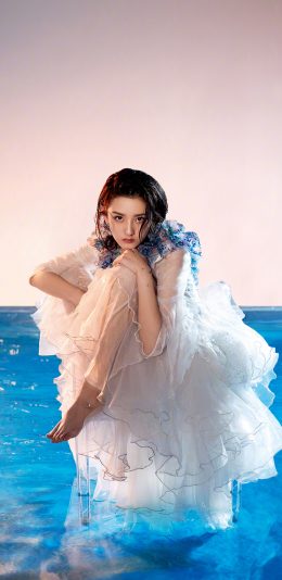 [2436x1125]宋祖儿 演员 明星 写真 纱裙 苹果手机美女壁纸图片