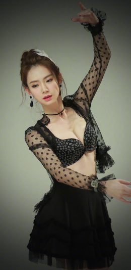 [2436x1125]戚薇 演员 歌手 艺人 苹果手机美女壁纸图片