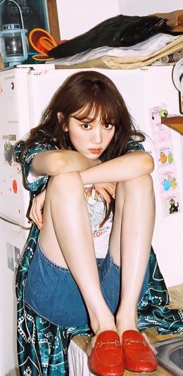 [2436x1125]李圣经 韩国 明星 大长腿 模特 演员 苹果手机美女壁纸图片