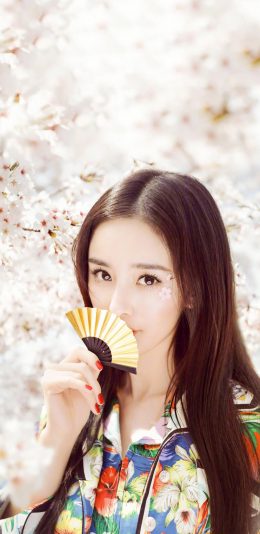 [2436x1125]杨幂 演员 明星 艺人 时尚 幂幂 樱花 苹果手机美女壁纸图片