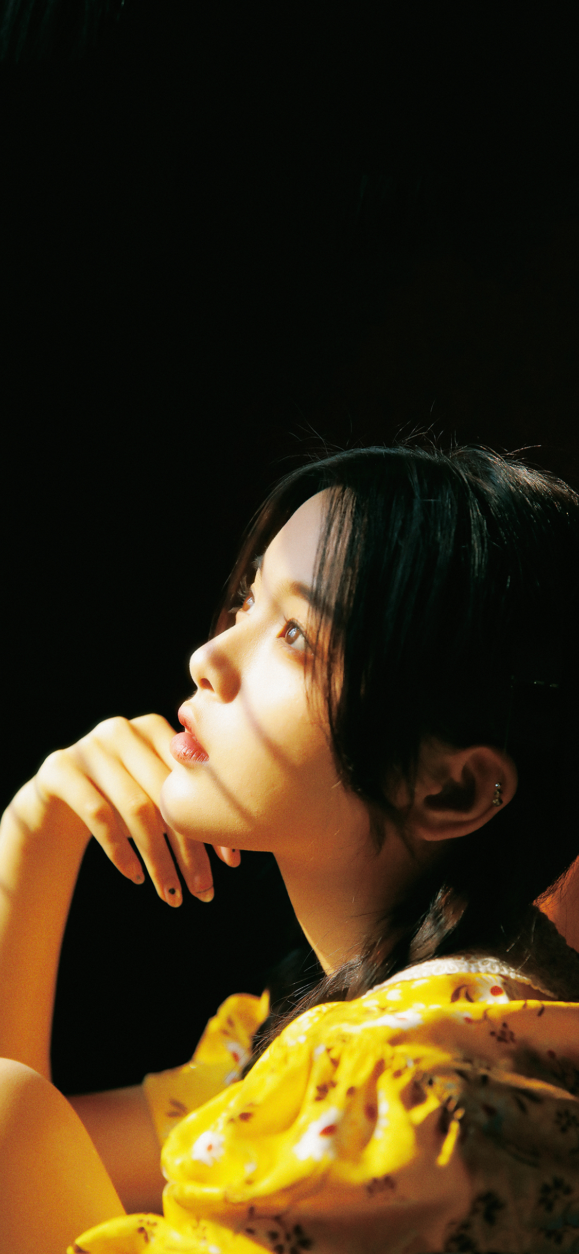 [2436×1125]杨超越 火箭少女101 歌手 偶像 明星 艺人 苹果手机美女壁纸图片