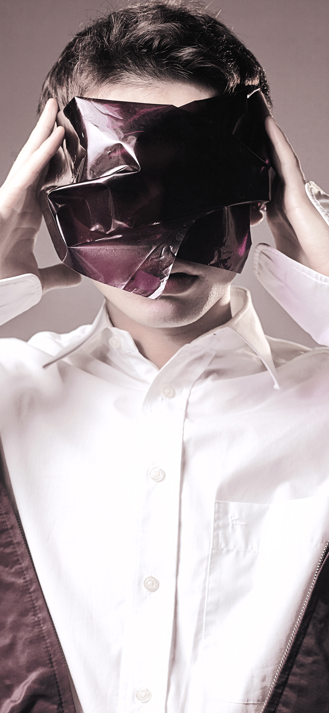 [2436×1125]欧美美女 写真 模特 道具 苹果手机美女壁纸图片