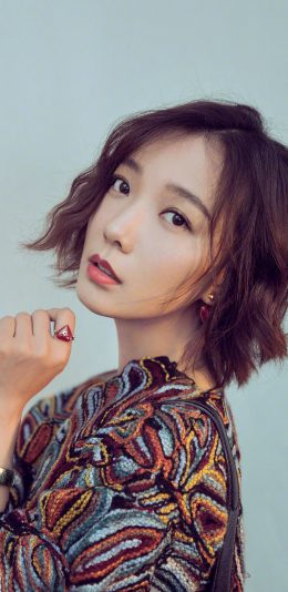 [2436x1125]艺人 王珞丹 演员 短发 女星 苹果手机美女壁纸图片