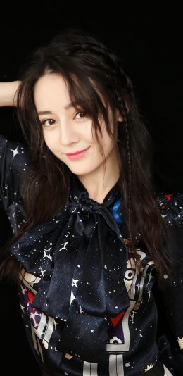 [2436x1125]迪丽热巴 胖迪 演员 明星 艺人 黑色 苹果手机美女壁纸图片