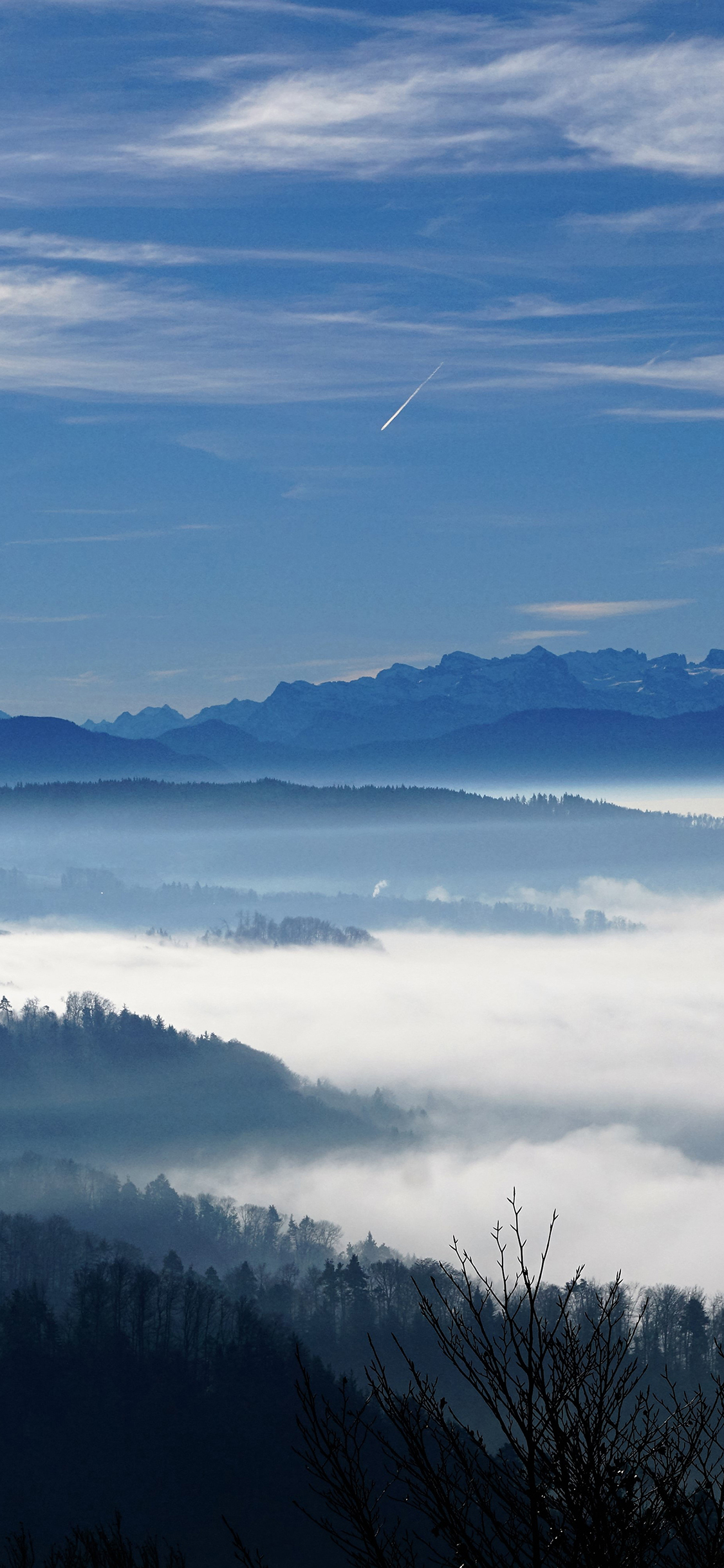 [2436×1125]云海 山脉 蓝天白云 大自然 壮观 苹果手机壁纸图片