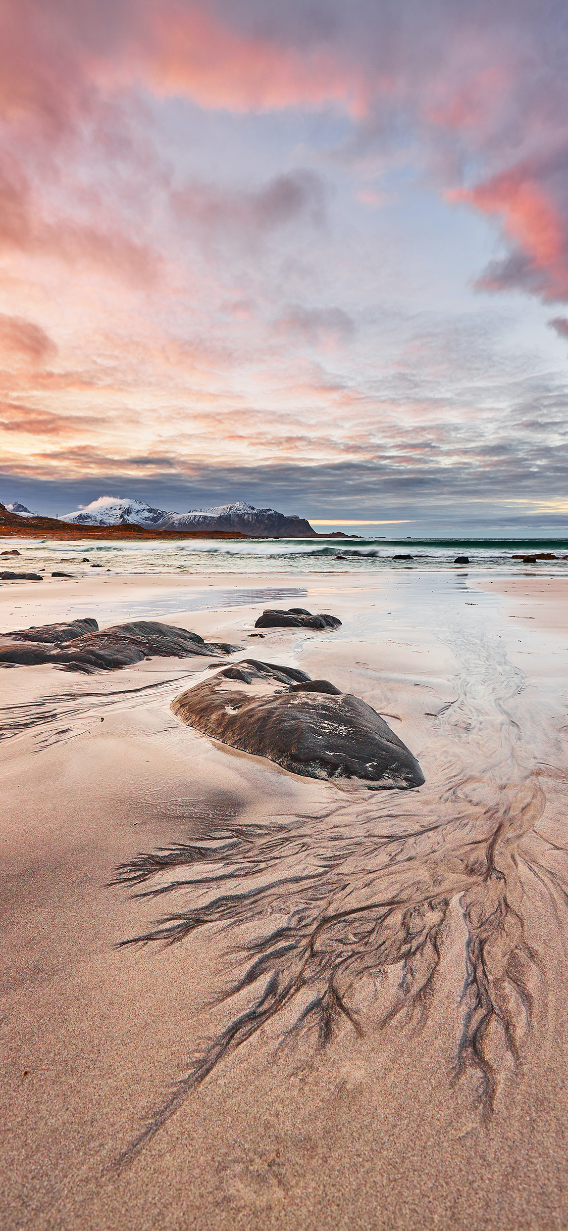 [2436×1125]云空 红霞 沙滩 海景 苹果手机壁纸图片