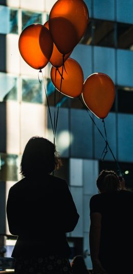 [2436x1125]人物 背影 气球 黄色