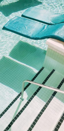 [2436x1125]休闲 度假 泳池 垫子 苹果手机壁纸图片