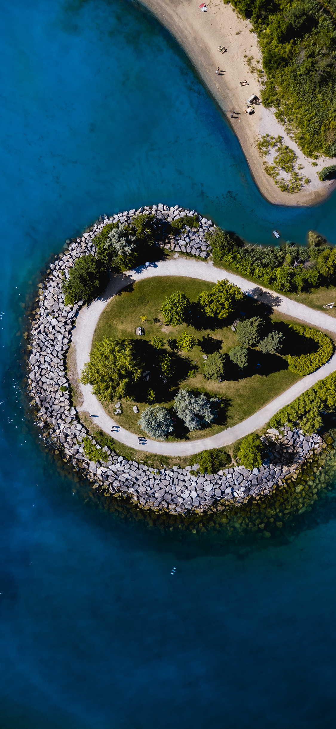 [2436×1125]俯拍 海洋 海岛 度假 苹果手机壁纸图片