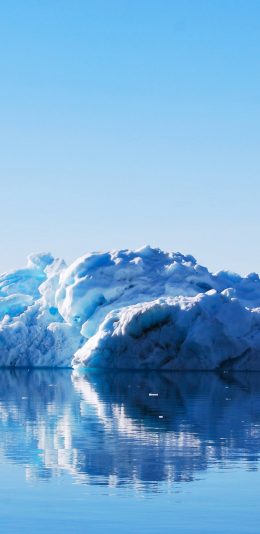 [2436x1125]冰山 冰块 倒影 水面 蓝色 苹果手机壁纸图片