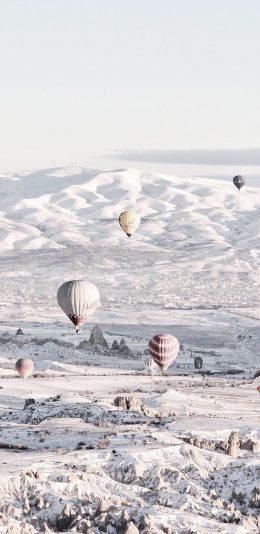 [2436x1125]土耳其 浪漫 雪景 热气球 苹果手机壁纸图片