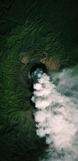 [2436x1125]地理 地貌 烟雾 绿色 山脉 地质 苹果手机壁纸图片