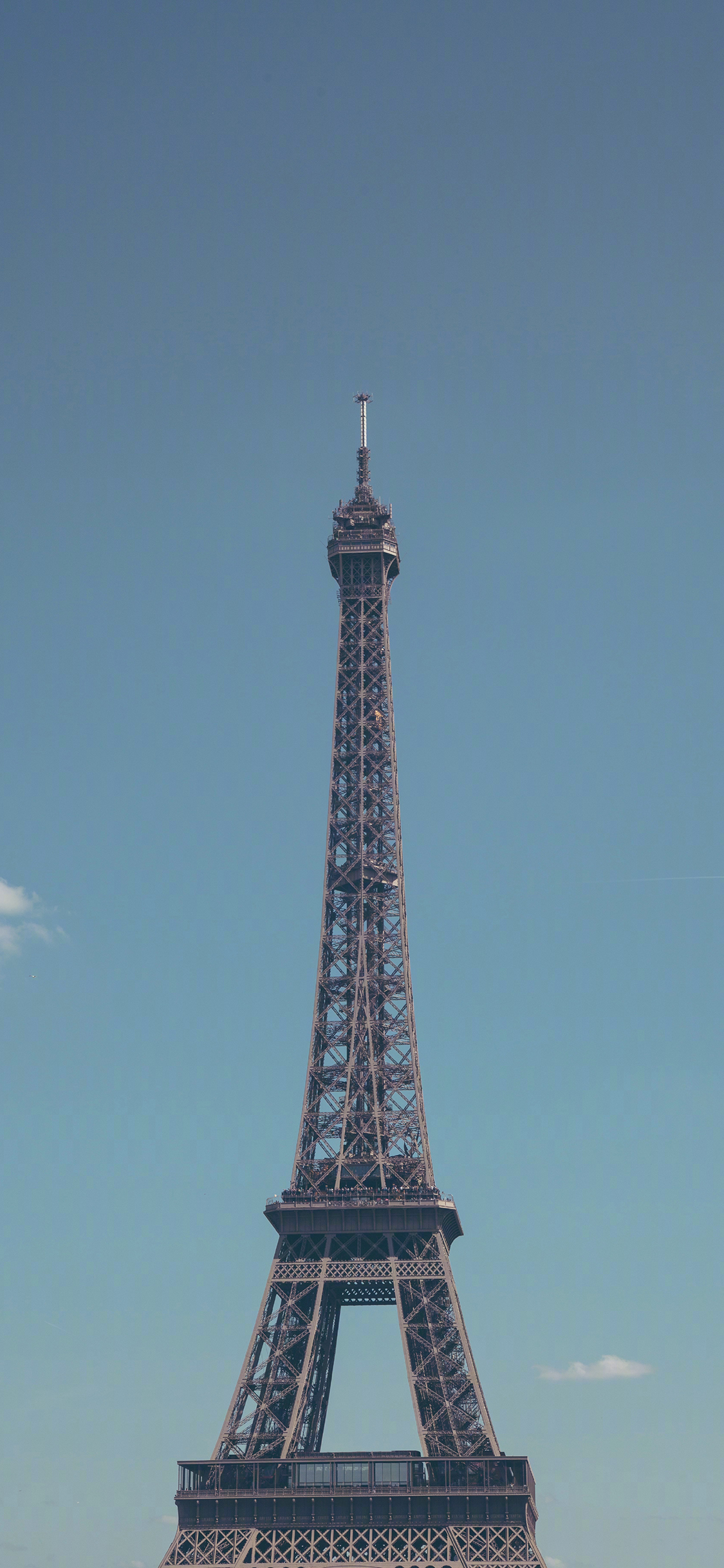 [2436×1125]埃菲尔铁塔 法国 建筑 蓝色 景点 苹果手机壁纸图片