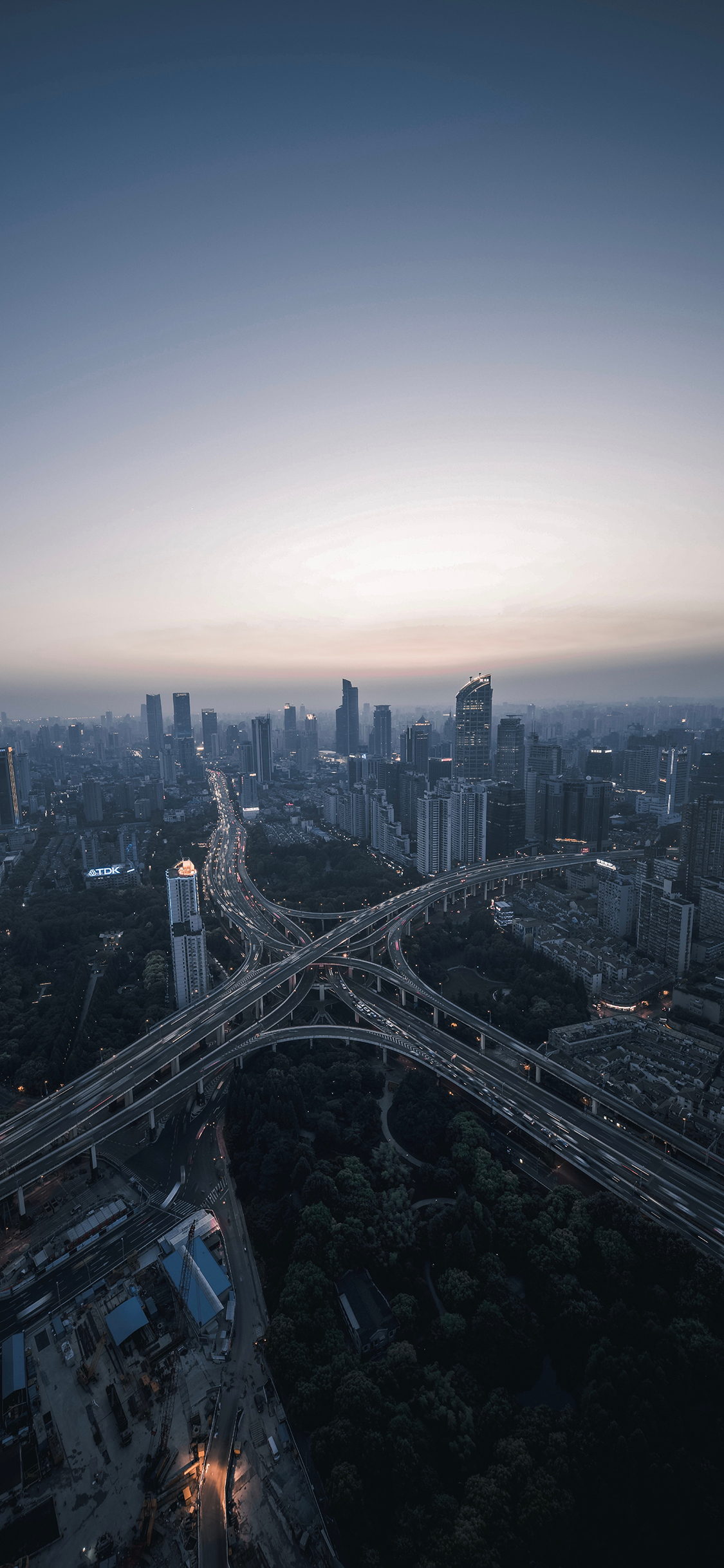 [2436×1125]城市 建筑 桥梁 都市 苹果手机壁纸图片