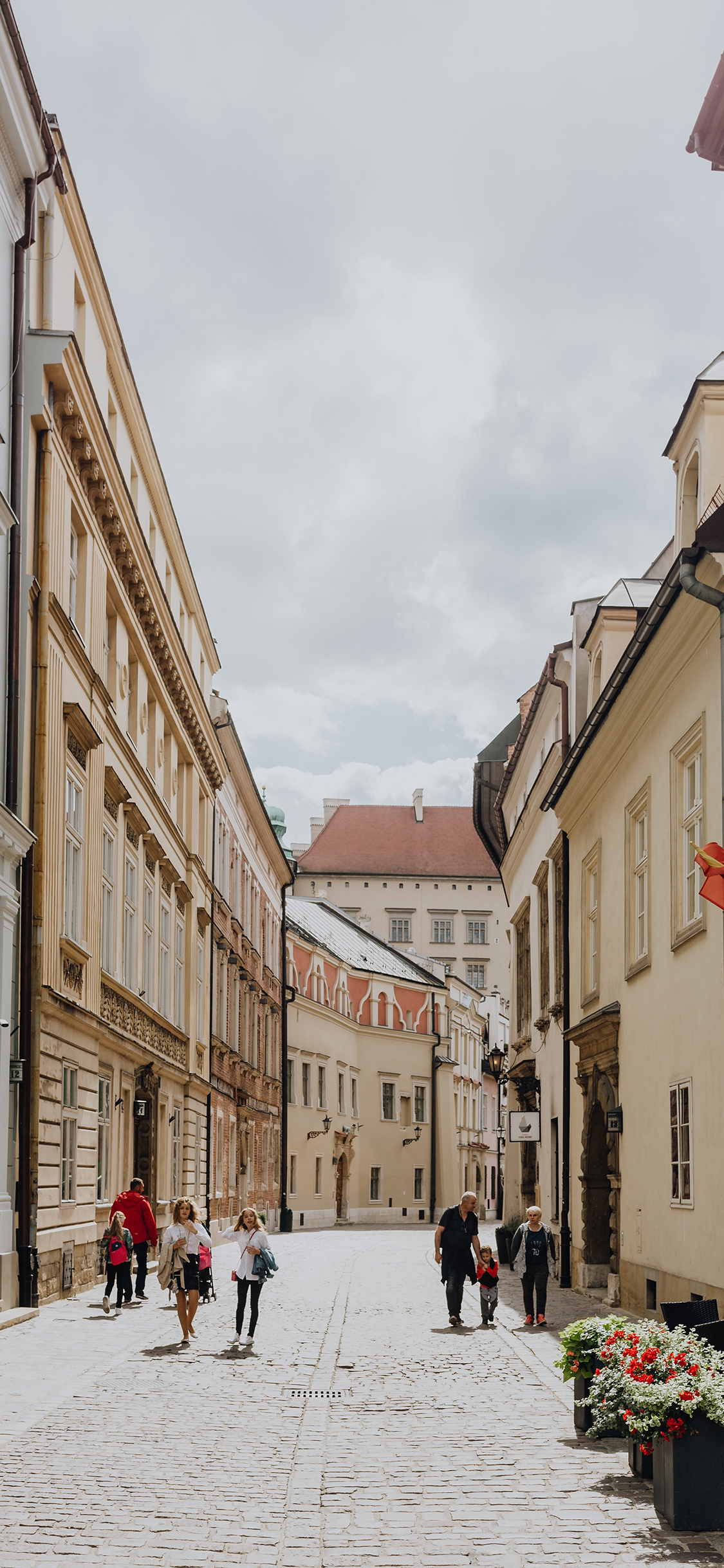 [2436×1125]城市 建筑 街道 欧洲 苹果手机壁纸图片