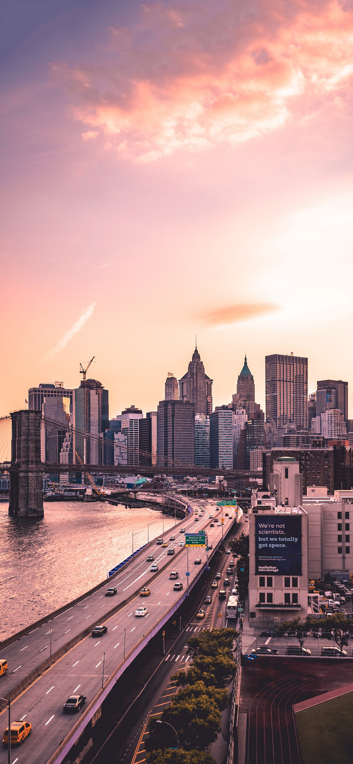 [2436×1125]城市 建筑 马路 车辆 都市 苹果手机壁纸图片