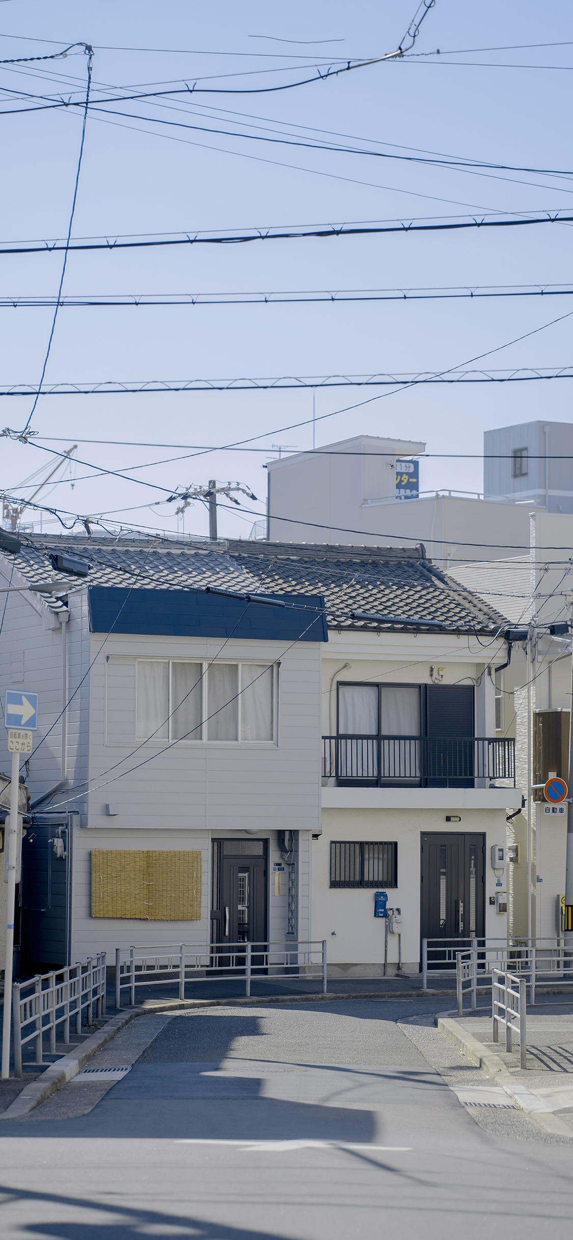 [2436×1125]城市 街道 房屋 日本 苹果手机壁纸图片
