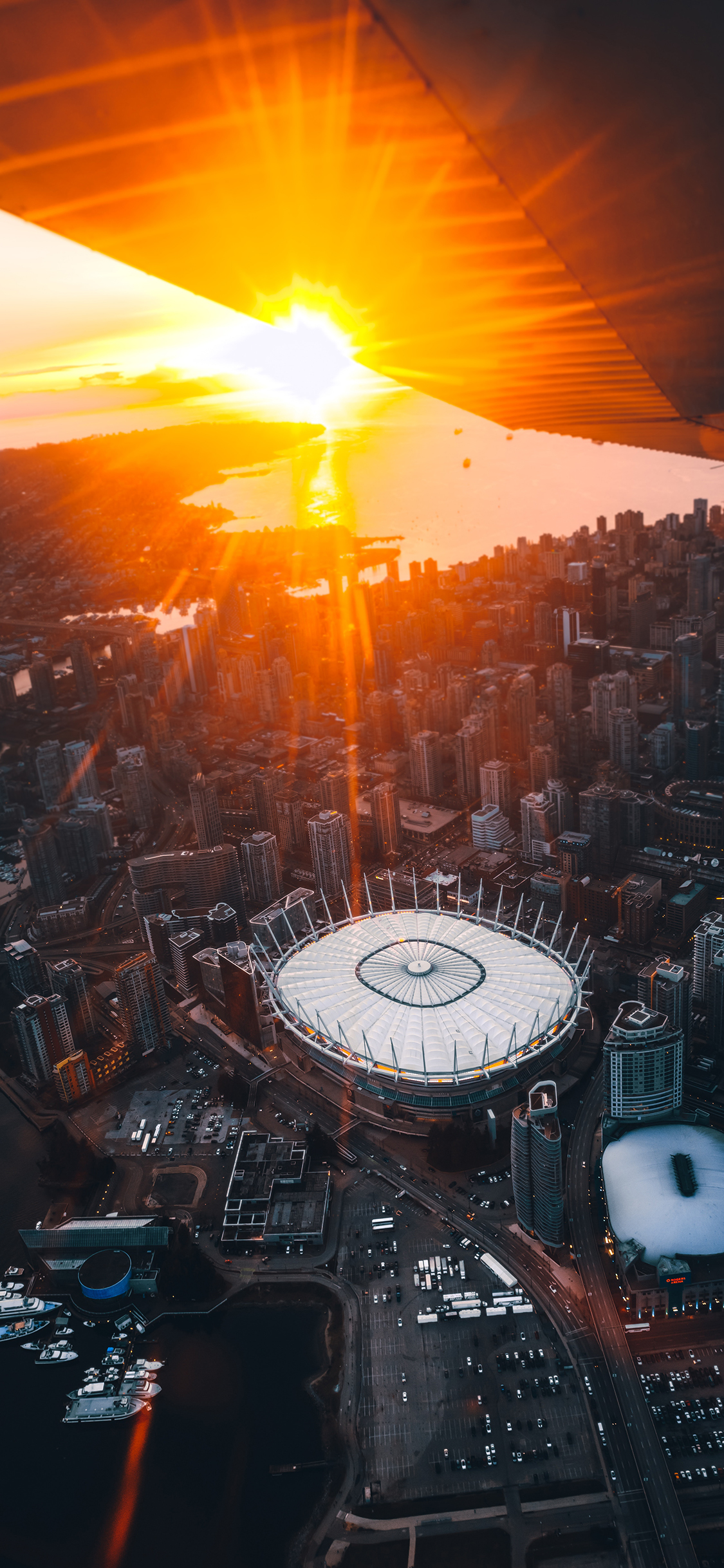 [2436×1125]城市 高楼 建筑 阳光 苹果手机壁纸图片