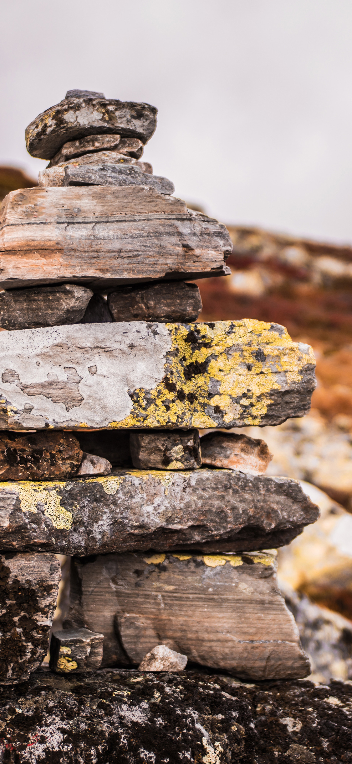 [2436×1125]堆石 户外 创意 累积 苹果手机壁纸图片